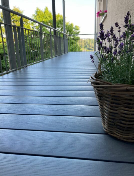Balkon mit WPC-Belag